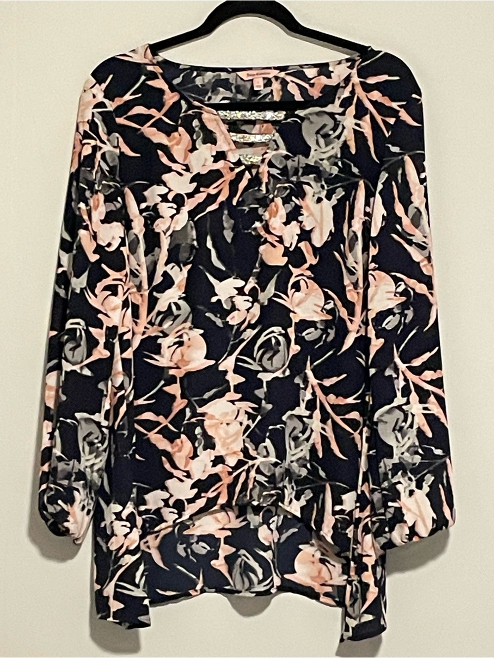 Bird by Juicy Couture Navy Blush Floral Tunic Blouse. Item #11696